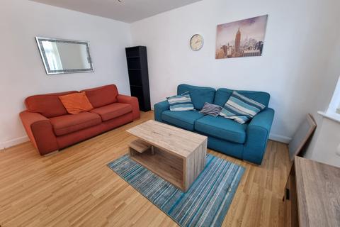 4 bedroom semi-detached house to rent - Pickmere Avenue , M20 1GA