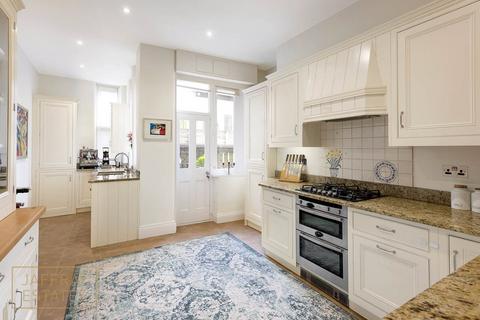 4 bedroom apartment for sale - Iverna Gardens, London, W8