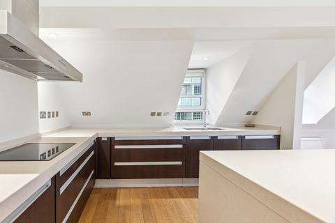 3 bedroom flat for sale - Elystan Street Chelsea SW3