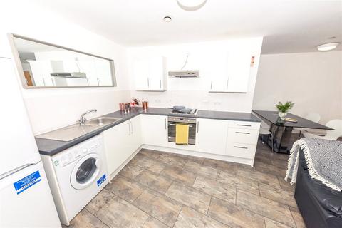 5 bedroom flat to rent, Arndale House, 89-103 London Road, Liverpool, L3