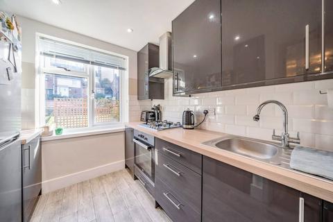 30 Sutton Crescent, Barnet, EN5 2SS