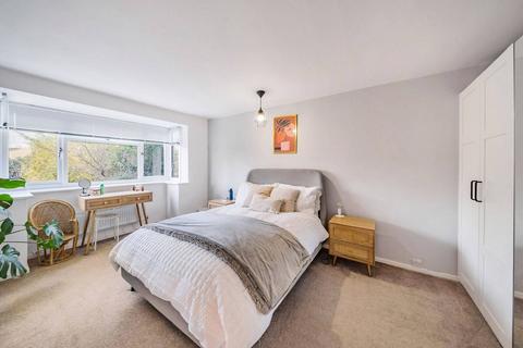 30 Sutton Crescent, Barnet, EN5 2SS
