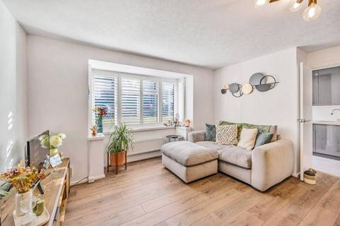 30 Sutton Crescent, Barnet, EN5 2SS