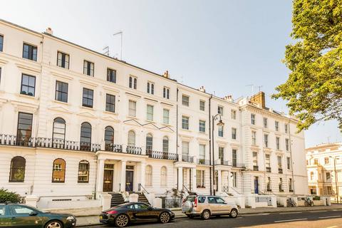 3 bedroom flat for sale, Elgin Crescent, Notting Hill, London, W11