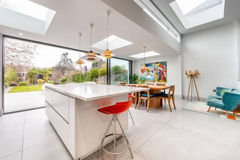 4 bedroom semi-detached house to rent - Staverton Road, Brondesbury Park, London, NW2