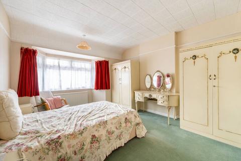 4 bedroom terraced house to rent - Chipstead Gardens, Gladstone Park, London, NW2