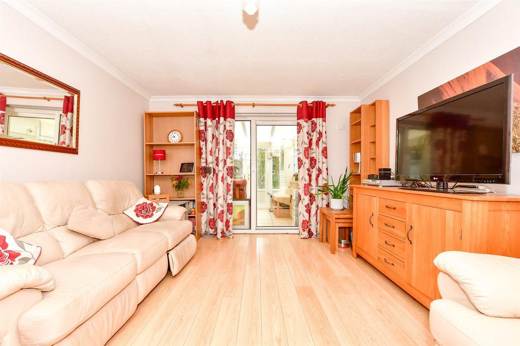 Washford Farm Road, Ashford, Kent 2 bed semidetached house for sale £250,000