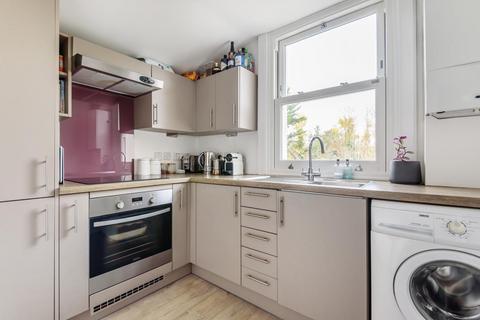 2 bedroom flat for sale, Russell Road, Palmers Green