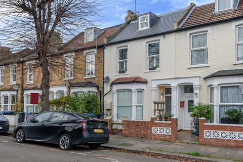 2 bedroom flat for sale, Russell Road, Palmers Green