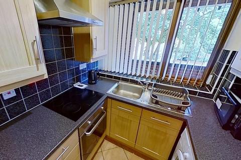 2 bedroom apartment to rent, 2 Lynton Court, Peachey Street, Nottingham, NG1 4DJ