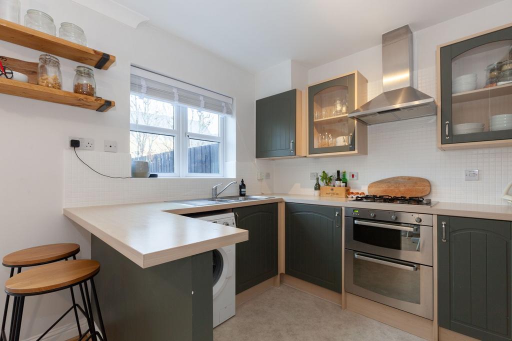 Madley Brook Lane, Witney, OX28 3 bed end of terrace house for sale £