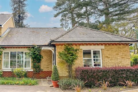 2 bedroom bungalow for sale, Marriot Terrace, Chorleywood, Rickmansworth, Hertfordshire, WD3