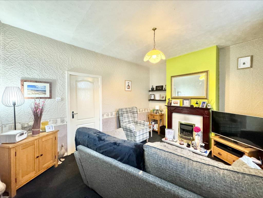 Coupland Road, Garforth 3 bed terraced house for sale £185,000