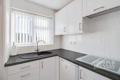 12 Bradbourne Way, Pitsea, Basildon, SS13 2DW