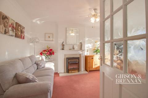 12 Bradbourne Way, Pitsea, Basildon, SS13 2DW
