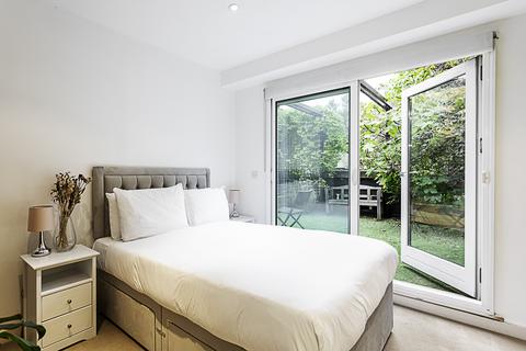 3 bedroom flat to rent, Old Axe, - Hackney Rd, London E2