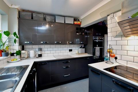 3 bedroom end of terrace house for sale, Bexhill Road, Woodingdean, Brighton, East Sussex
