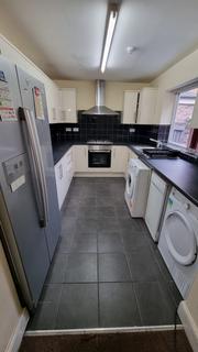 6 bedroom terraced house to rent, Ruskin Avenue, M14 4DG