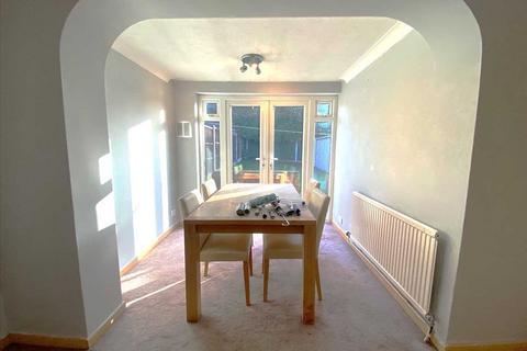 2 bedroom bungalow to rent, Eastwood SS9