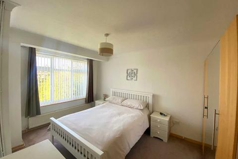 2 bedroom bungalow to rent, Eastwood SS9
