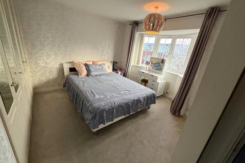 4 bedroom detached house to rent - Holborn Crescent, Priorslee, Telford, Shropshire, TF2