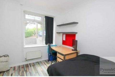 6 bedroom semi-detached house to rent - North Park Avenue, Norwich NR4