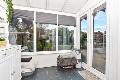 63 Axminster Crescent, Welling, DA16 1HQ