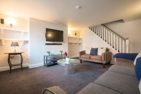 5 bedroom house to rent, Brudenell View, Leeds LS6