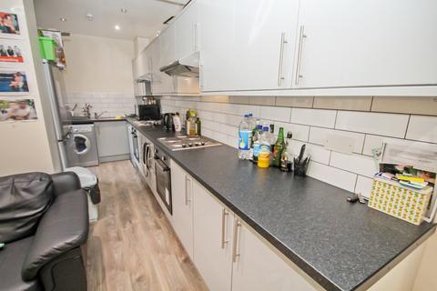 6 bedroom house to rent, Hessle Mount, Leeds LS6