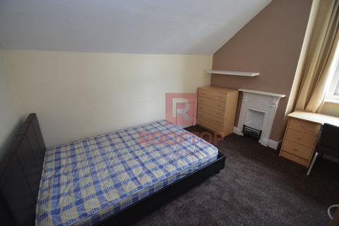 6 bedroom house to rent, St. Michaels Terrace, Leeds LS6