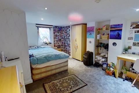 7 bedroom house to rent - Chestnut Avenue, Leeds LS6
