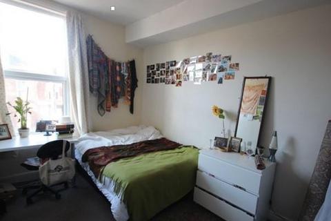 6 bedroom house to rent, Brudenell Mount, Leeds LS6