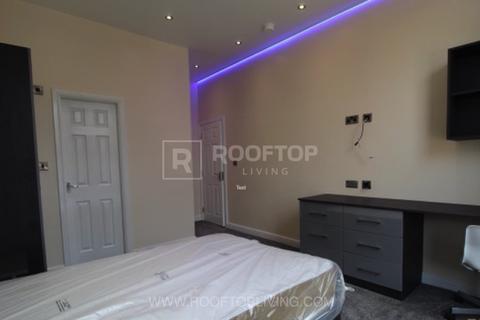 4 bedroom house to rent, Regent Park Avenue, Leeds LS6