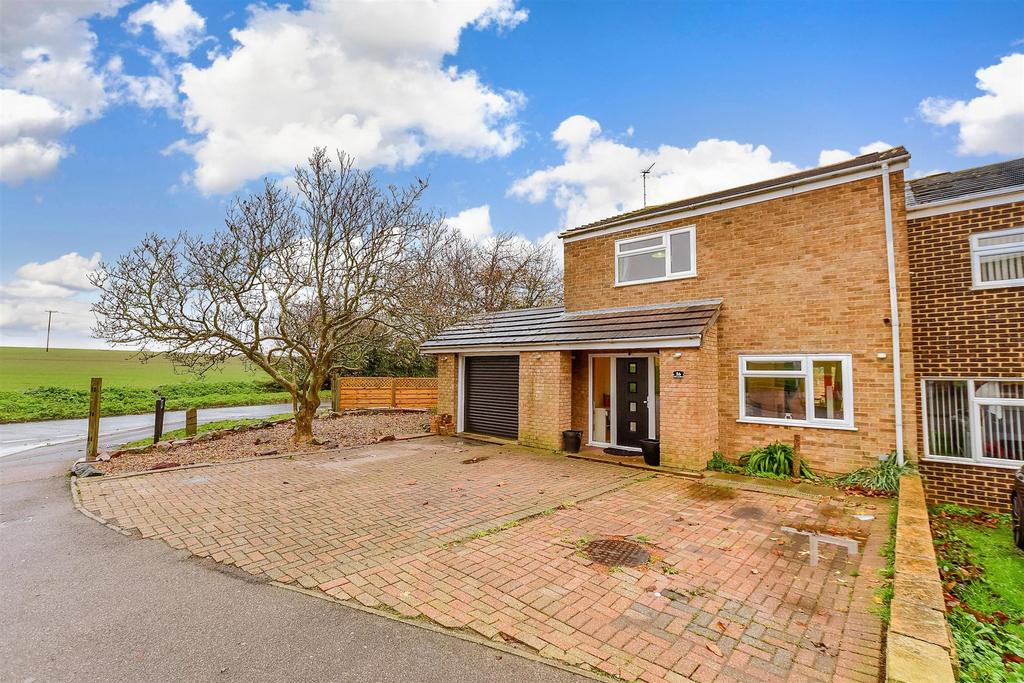 St. David's Road, Allhallows, Rochester, Kent 4 bed semidetached house