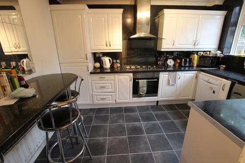 1 bedroom in a house share to rent - Room 3, 90, Pigott Street, London, Greater London, E14