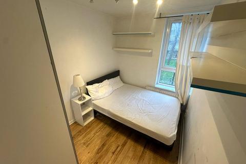 1 bedroom in a house share to rent - Room 3, 90, Pigott Street, London, Greater London, E14