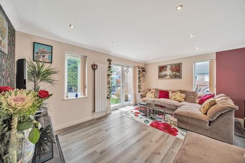 3 bedroom detached house to rent, Newbury,  Berkshire,  RG14
