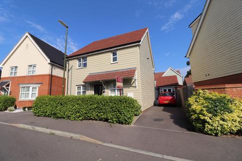 3 bedroom detached house for sale, Larkspur Drive, Burgess Hill, RH15