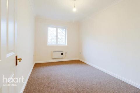 2 bedroom flat to rent, Old School Place, Croydon