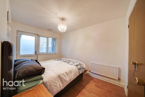 23 Benton Close, Witham, CM8 1JT