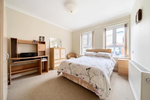 2 bedroom retirement property for sale, Bicester,  Oxfordshire,  OX26