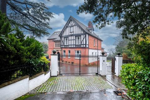2 bedroom flat for sale - Battenhall Lodge, Battenhall Road, Worcester, WR5 2BX