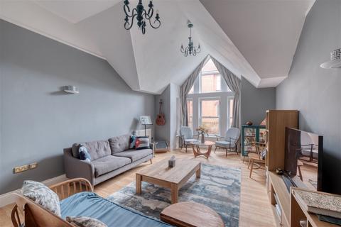 2 bedroom flat for sale - Battenhall Lodge, Battenhall Road, Worcester, WR5 2BX