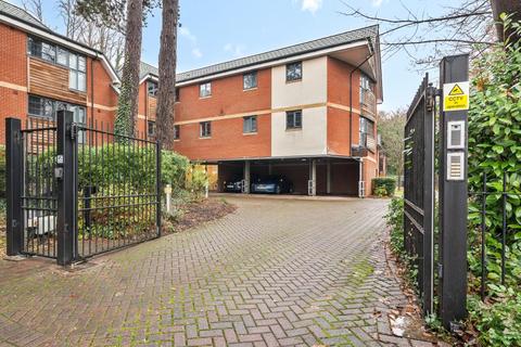 56 Cliddesden Road, Basingstoke, RG21 3ER