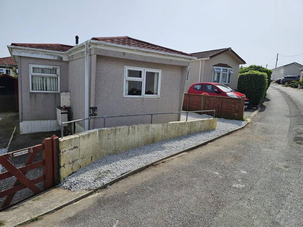 St. Austell, Cornwall, PL26 2 bed park home for sale £89,995