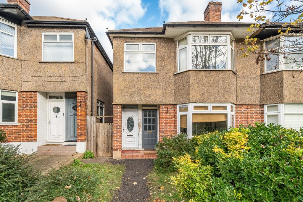 Kirkdale, Sydenham 3 bed flat £400,000
