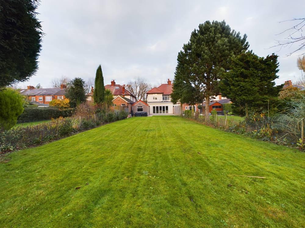 Kingston Road, Willerby, HU10 4 bed semidetached house for sale £415,000