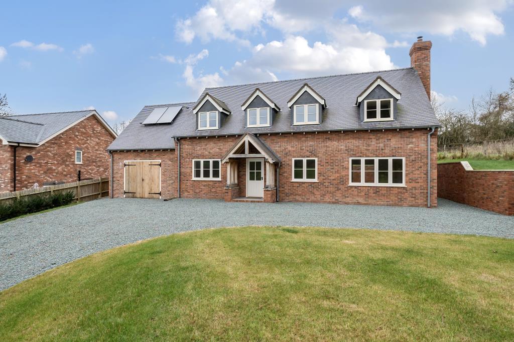 Brookland Road, Dolau, LD1 4 bed detached house for sale £500,000