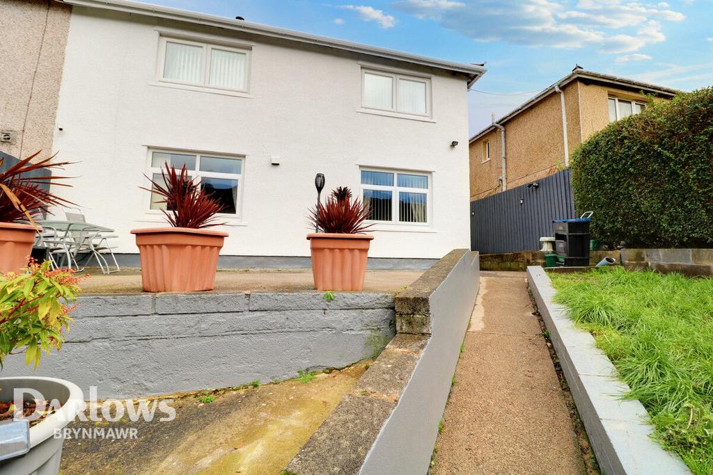 Smith Road, Abertillery 3 bed semidetached house for sale £165,000