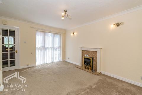 2 bedroom terraced house to rent, Mellings Wood, Lytham St Annes, Lancashire